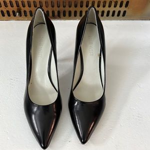Nine West black pumps